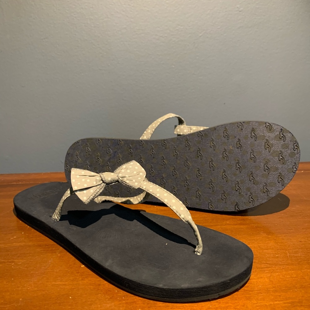 Hollister sandals
